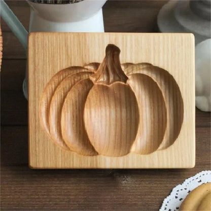 WOOD PATTERNED COOKIE CUTTER